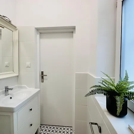 Apartment By The Pier Iii Z Balkonem